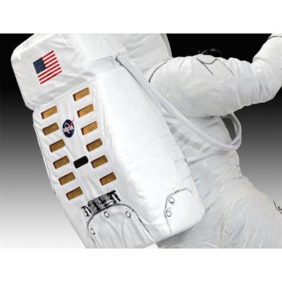 Збірна модель-копія Revell набір Астронавт на Місяці Місія Аполлон 11 рівень 4 масштаб 1:8