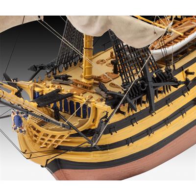 Збірна модель-копія Revell набір Корабель Victory 'Трафальгарська битва' рівень 4 масштаб 1:225